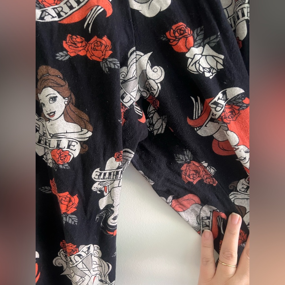 Disney Princess Leggings Torrid Size 1 1X Black Red Ariel Belle Snow White Plus - Picture 3 of 6
